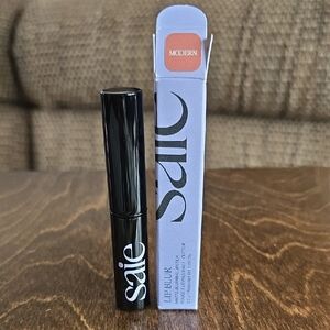 Saie Lip Blur in Modern